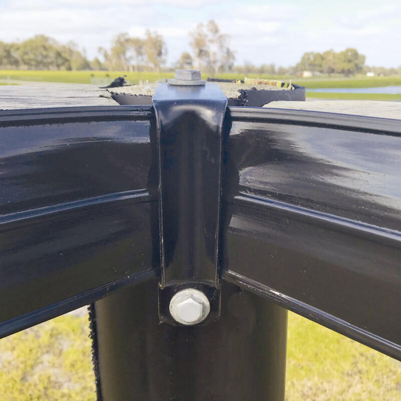 Stallion Rail Non Insulated Top Corner Bracket - Image 2